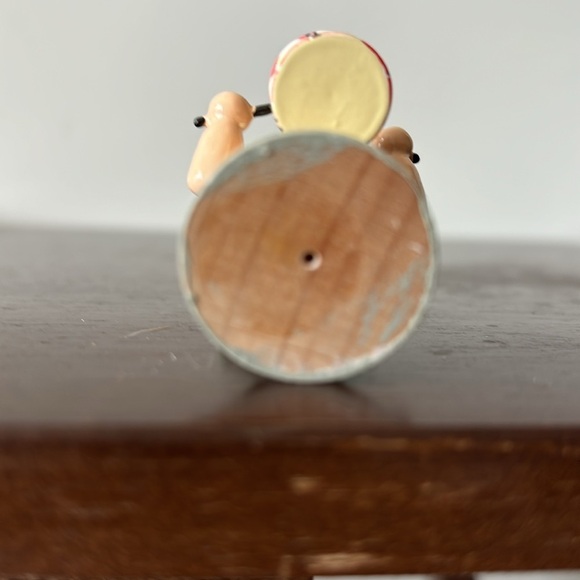 Wendt and Kuhn Erzebirge Engel wooden hand painted angel vintage East Getmany - Picture 5 of 5